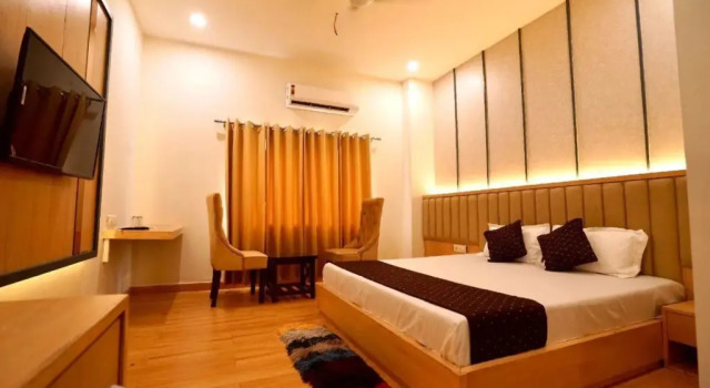 Hotel Kishore International by OYO Rooms, Book Hotel Amritsar Punjab