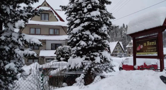 Noclegi U Reni, Book Hotel Hotels in Tatras with Parking, Parking