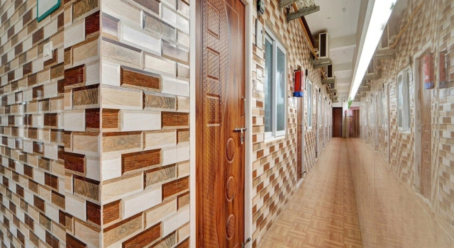 Deluxevrl Residency