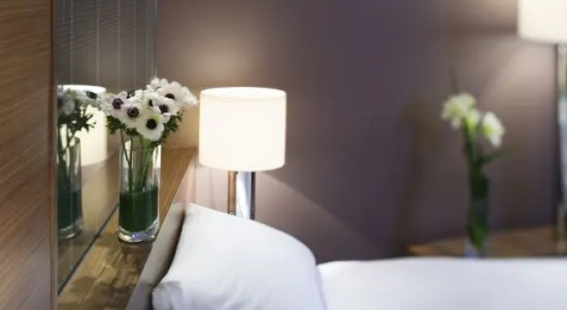 Семейный номер Standard MÖVENPICK Hotel Hamburg City, historischer Wasserturm im Schanzenpark