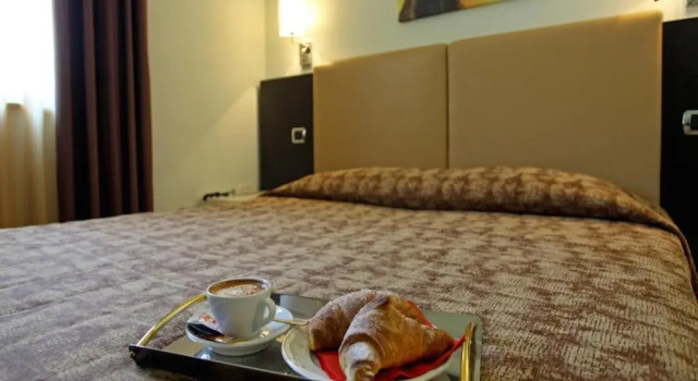 Полулюкс Euro Hotel