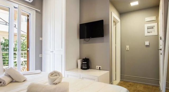 Candia Studios & Rooms