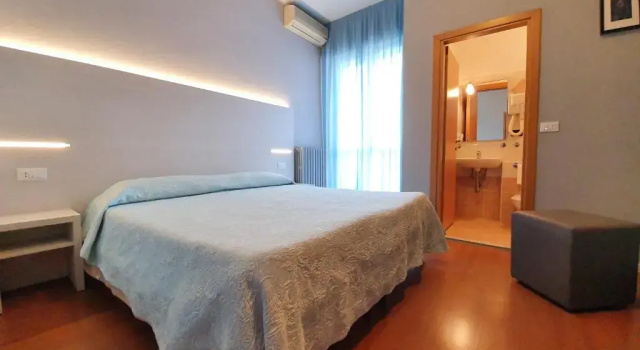 Трёхместный номер Standard Air Hotel