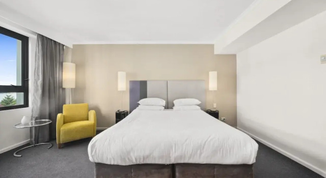 Апартаменты Bright Studio With Pool Access in Parramatta