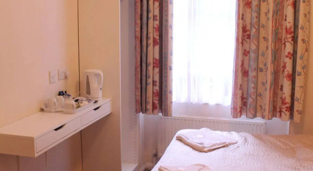 Romanos Hotel