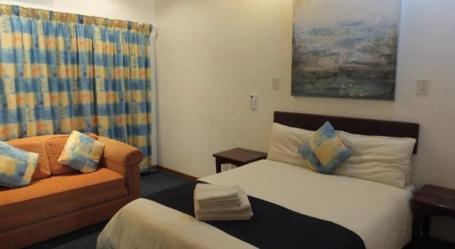 Karula Hotel, Reservar Hotel White River Witrivier