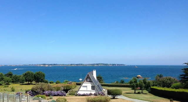Коттедж La Maison en A, face à l'île de Bréhat