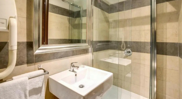 Двухместный номер Budget The Strand Hotel