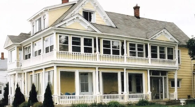 Governors Mansion Inn, Book Hotel Miramichi New Brunswick