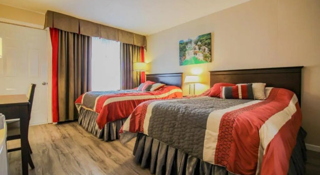 Четырёхместный номер Standard The White Horse Motel