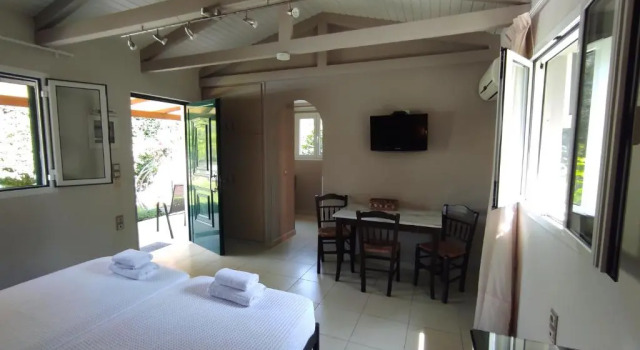 Volta Villas Lefkada, Забронировать Отель Отели периферии Ионических островов с парковкой, Парковка
