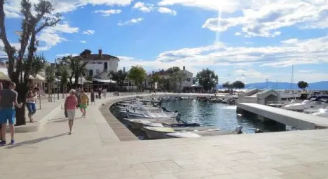 Apartment Sara, Buchen Sie Ferienwohnung Njivice Insel Krk