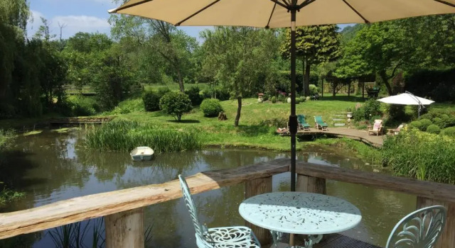 Castle Mill Bed and Breakfast Dorking, Забронировать Отель Доркинг Суррей Хиллс, рядом с Холм Бокс-хилл