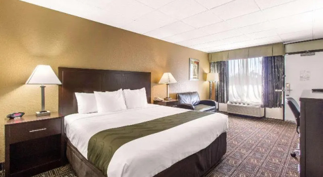 Номер Standard Clarion Hotel & Conference Center Tampa