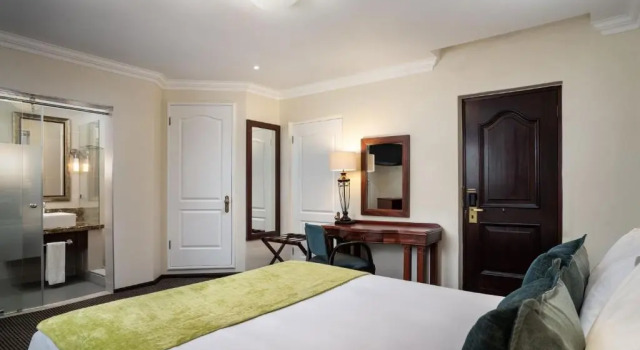 Люкс с 2 комнатами Premier Hotel Regent