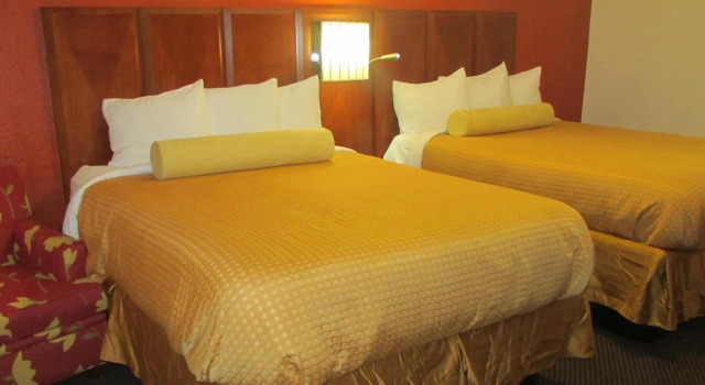Четырёхместный номер Standard Mountain Star Inn Cedar City