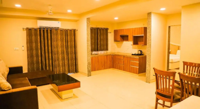 Люкс Hotel Shri Radha Nikunj - Opposite Prem Mandir