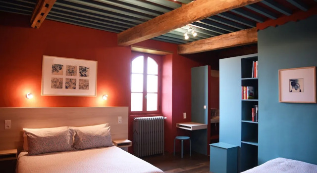 Standard Triple room La Maison de Bazugues