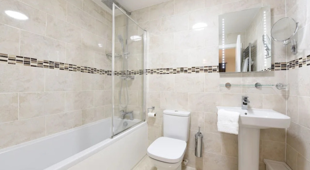 YAA Luxury Apartments - Queens Road, Забронировать Апартаменты/квартира Отели Суррей с парковкой, Парковка