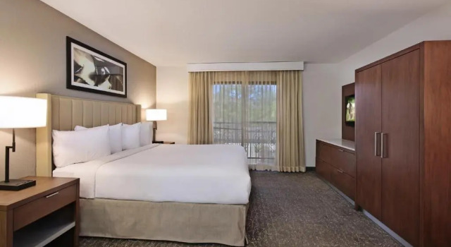 Номер Standard Embassy Suites by Hilton Palm Desert