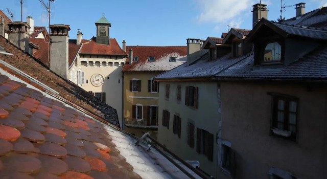 Charm and light in the old town of Annecy