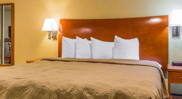 Номер Standard с балконом Quality Inn Santa Cruz Downtown Area