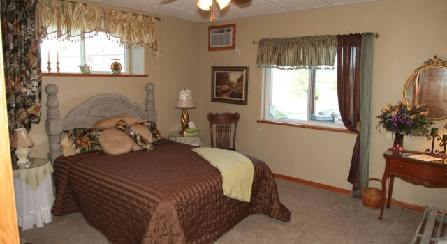 Sawin Logs Inn, Varaa Hotelli  