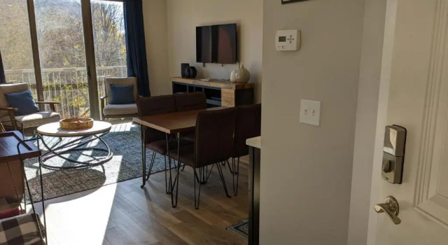 Апартаменты Downtown Traverse City Condo - Capri 209