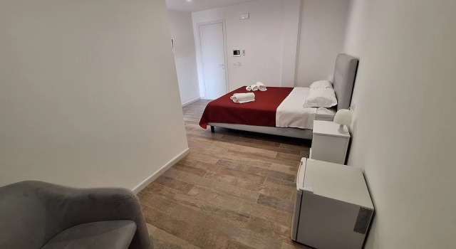 Room-double Bedroom With Double bed, Book Guesthouse Hotels in Sicily with Parking, Parking