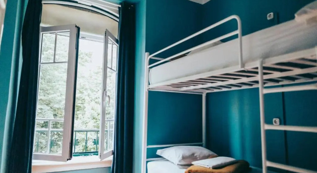 Кровать в общем номере Urban Garden Hostel