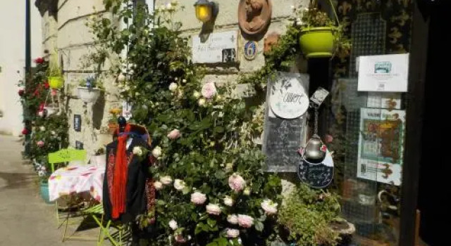Chez Teresa/A Taste dAngleterre