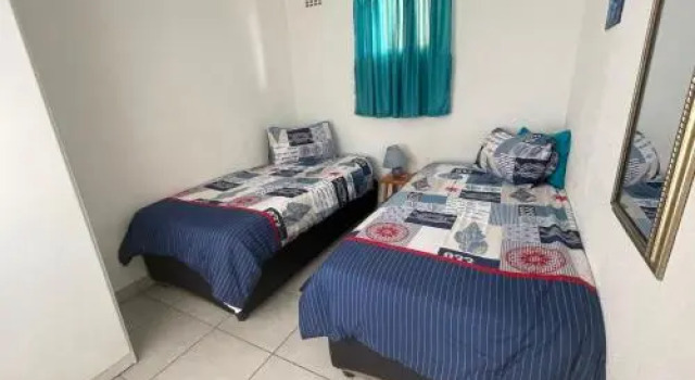 127 Hermanus Beach Club, Забронировать Отель Отели Херманус 3 звезды, рядом с Mediclinic Hermanus, 3*