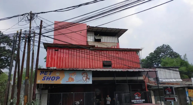 OYO 3883 The Red, Rezervovat Hotel Bogor 