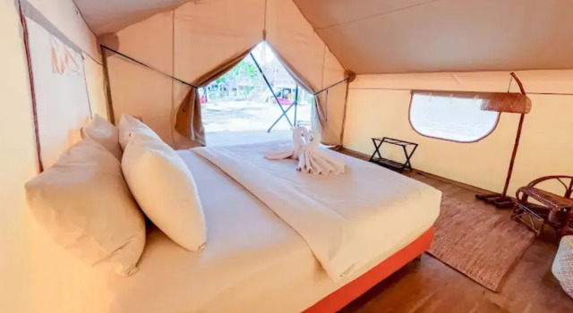 Тент Slumber Party Beach Club and Resort Koh Phangan