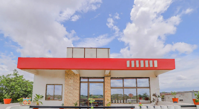 OYO 80936 Hotel Maldhari, Rezerwuj Hotel Hotele w Gondal z parkingiem, Parking
