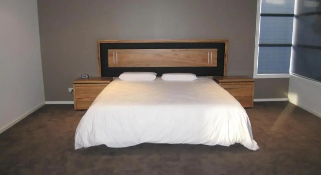 House On Church St close to Red Rocks beach, Cowes, Book Hotel Cowes 