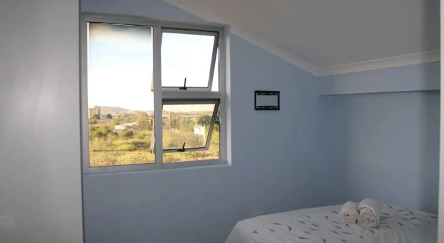 Cozy 2 bedroom loft close to the city centre.