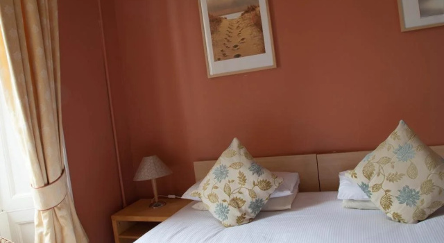Garfield Guest House, Prenota Affittacamere Hotel a Edimburgo con parcheggio, Parcheggio