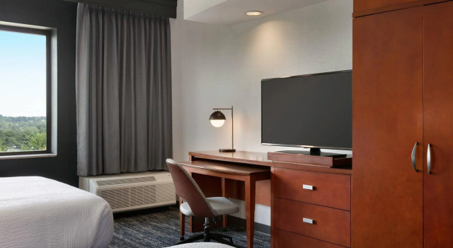 Четырёхместный номер Standard Courtyard Lancaster