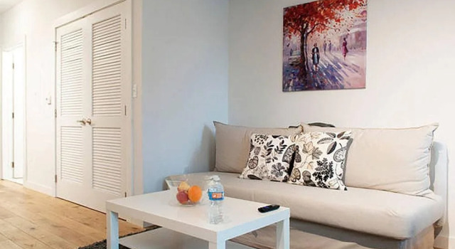 The Shirt Corner Apartments, Забронировать Апартаменты/квартира Апартаменты Филадельфии, рядом с Театральная компания Arden, Апартаменты/квартира