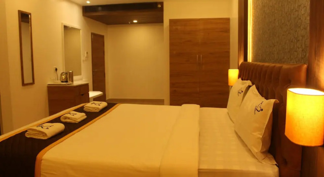 Номер Luxury c 1 комнатой с балконом и рядом с пляжем Hotel Idhaya
