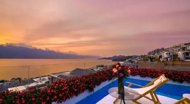 Dali Romance - Sea & Sky Vistas · Luxury Villa, Prenota Villa Hotel a Dali con parcheggio, Parcheggio
