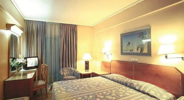Ionis Hotel, Забронировать Отель Отели Афины 3 звезды, рядом с Монастираки, 3*