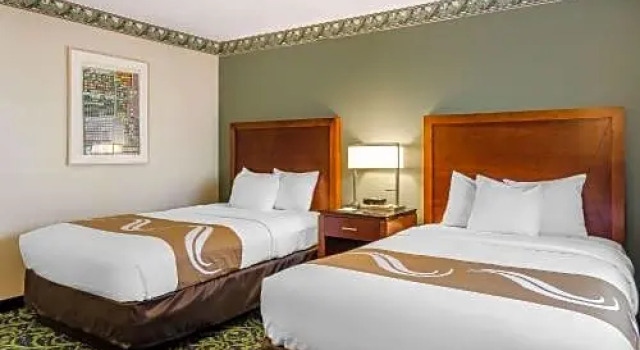 Четырёхместный номер Business Quality Inn & Suites - Boston/Lexington