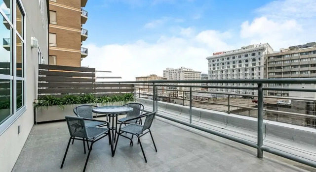 Номер Deluxe Upscale Condos and Penthouses Close to Canal and Bourbon St