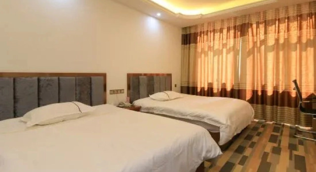 Двухместный люкс Xiangsi Business Hotel