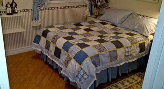 Eider's down Bed and Breakfast, Varaa Hotelli Innisfil Ontario