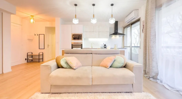 310 Le Dor in Cannes