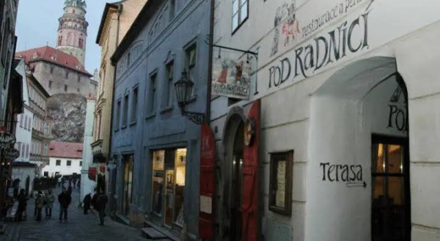 Restaurace A Penzion Pod Radnicí