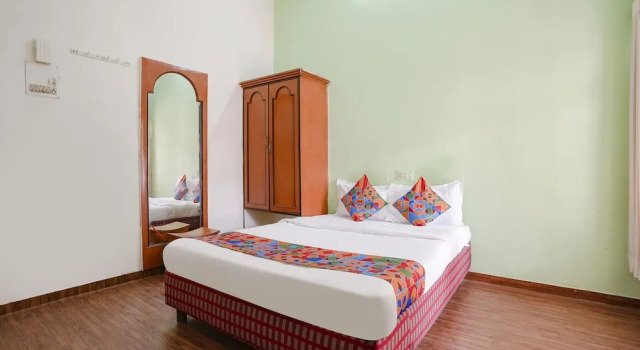Номер Deluxe Fabhotel Girija